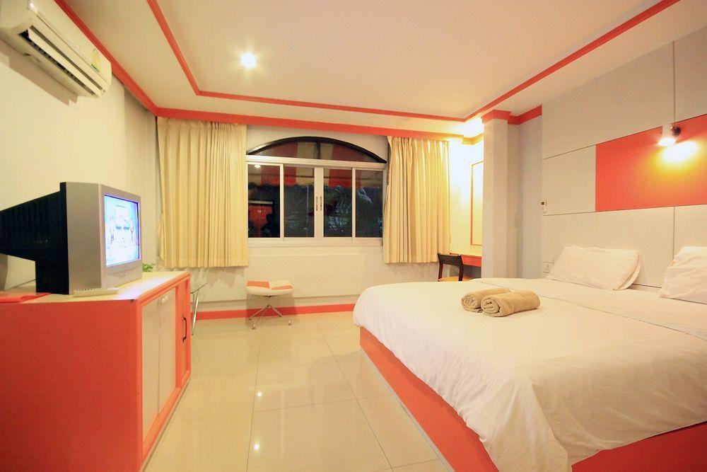 The Palm Delight Lodge Джомтьен Экстерьер фото