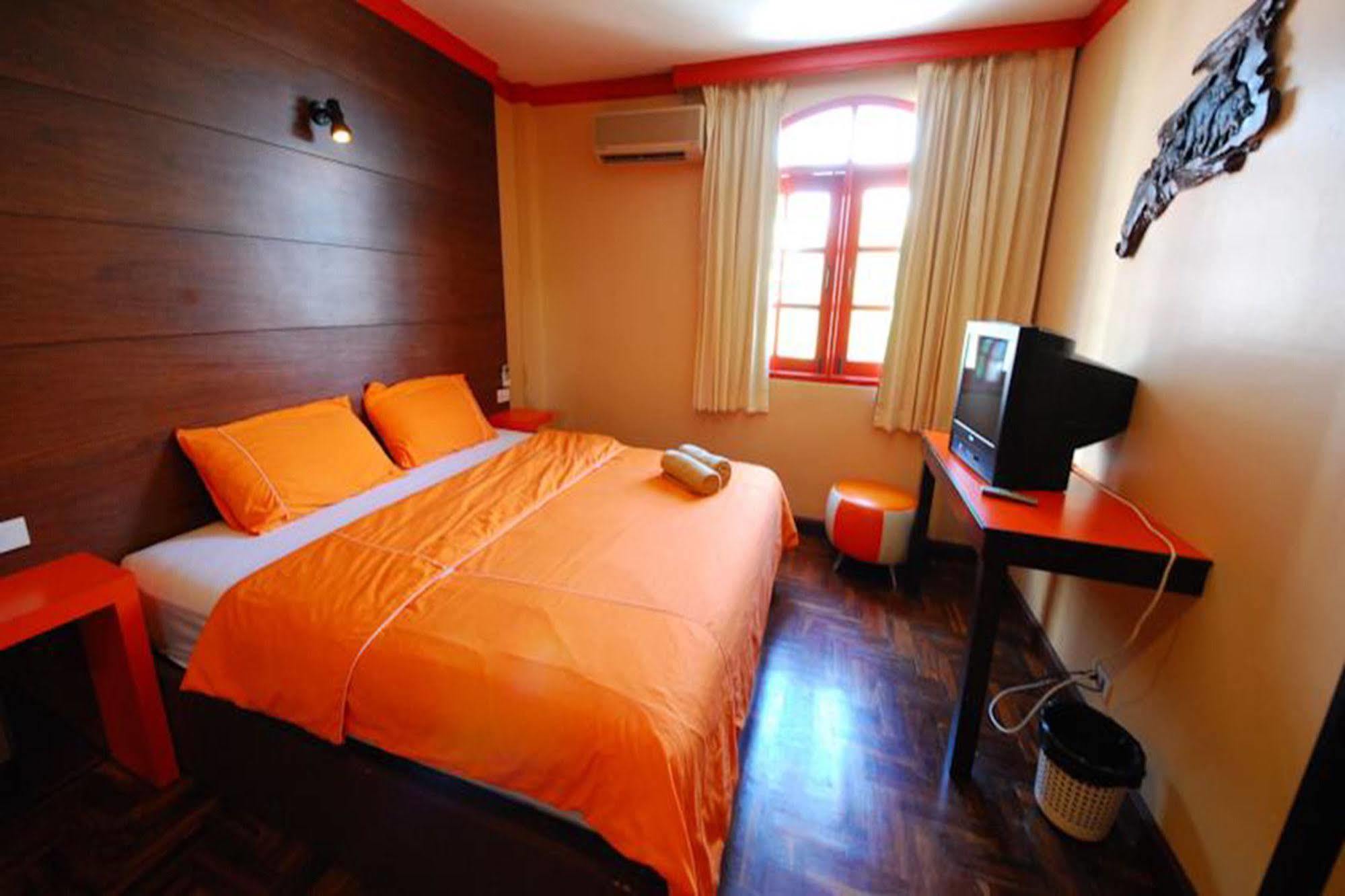 The Palm Delight Lodge Джомтьен Экстерьер фото