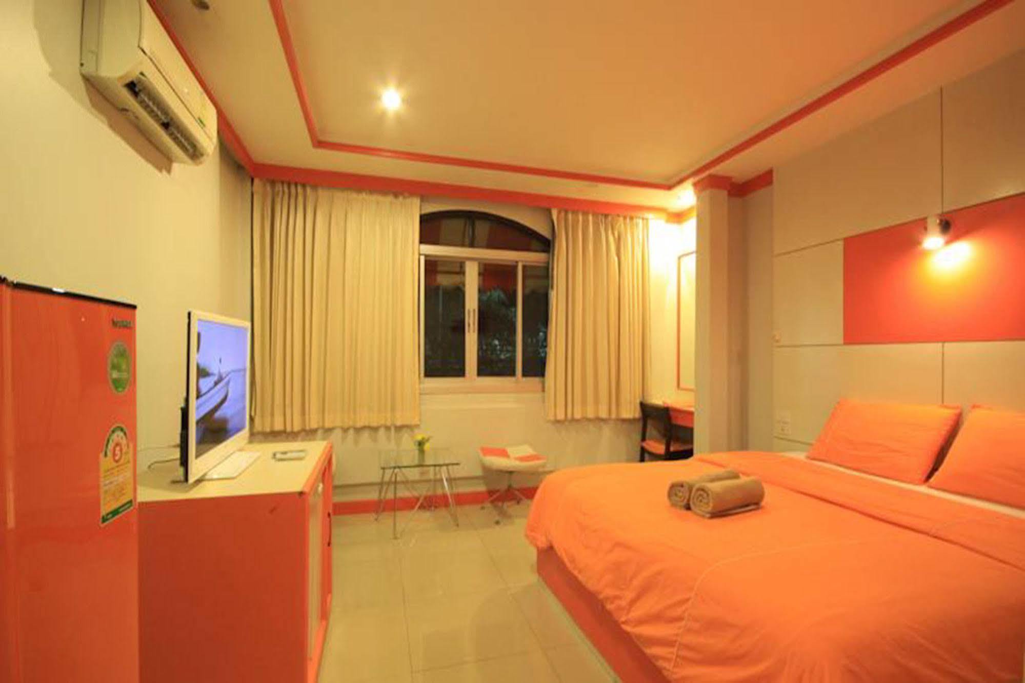 The Palm Delight Lodge Джомтьен Экстерьер фото