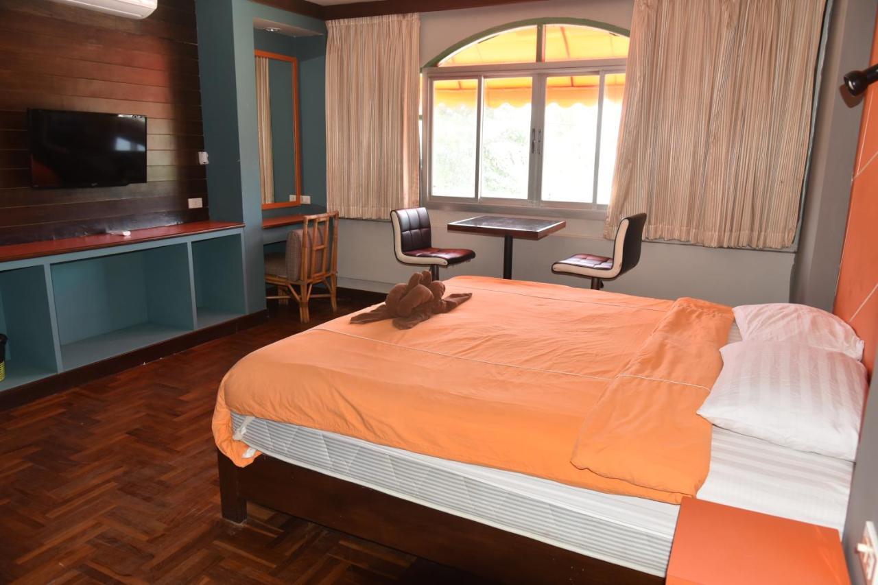 The Palm Delight Lodge Джомтьен Экстерьер фото
